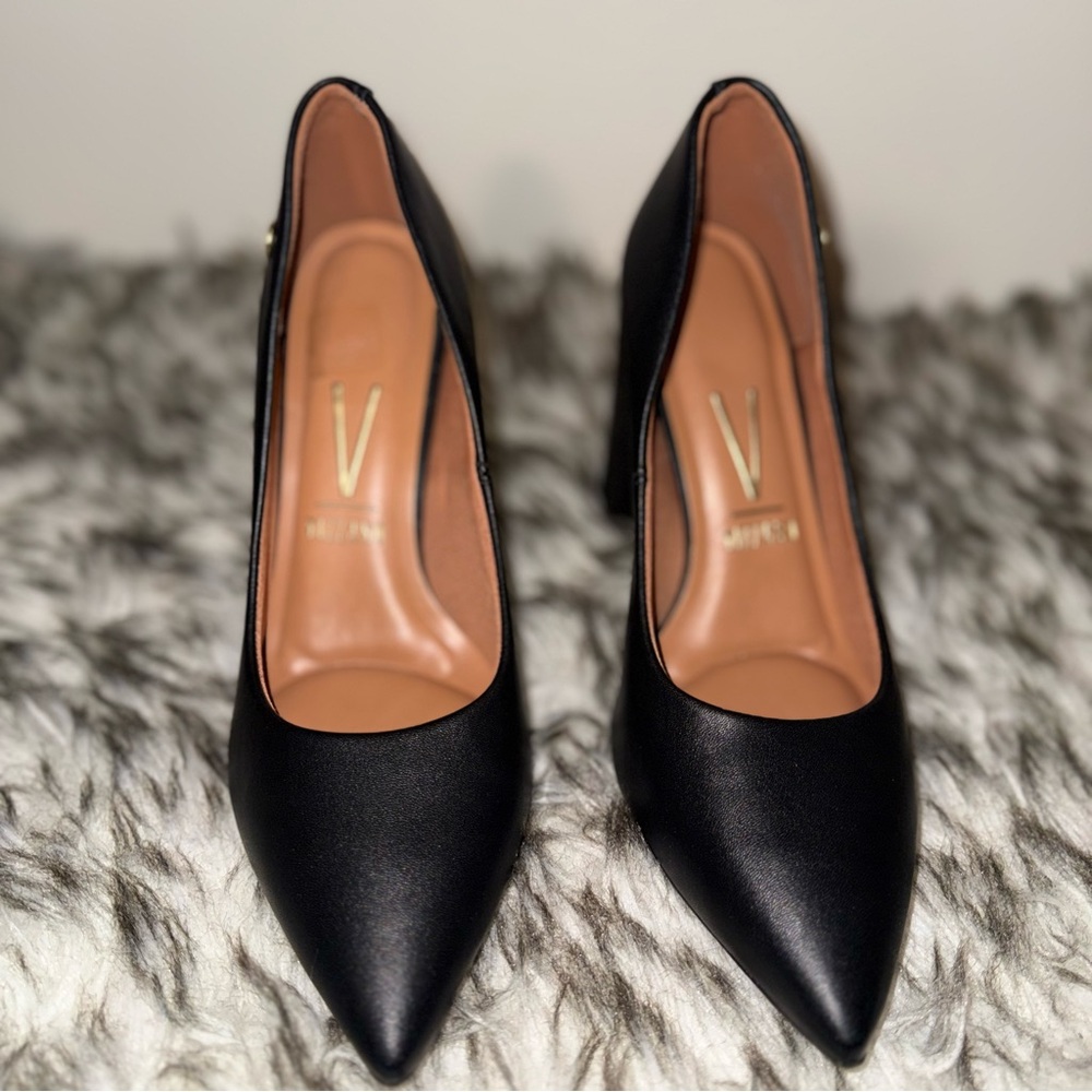 VIZZANO Classic Black Pointed-Toe Pumps